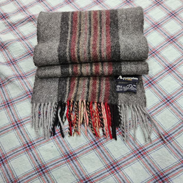 아쿠아스큐텀 캐시미어 100% 머플러 