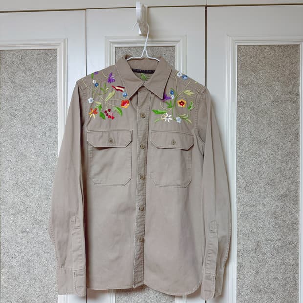 랄프로렌 플라워 자수 베이지 셔츠