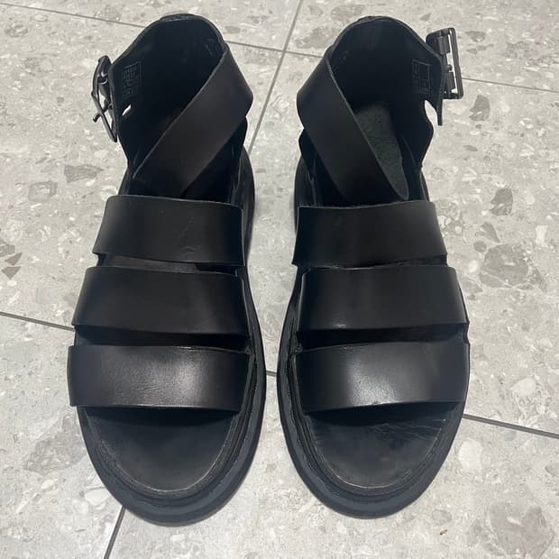 닥터마틴 클라리사 블랙 UK 5 / EU 38