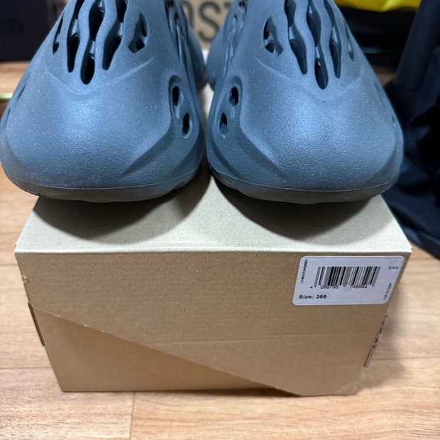 [255] 이지 폼러너 오닉스