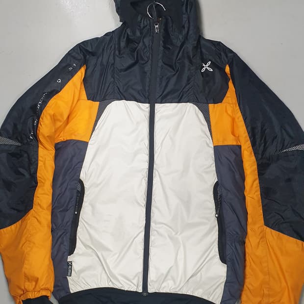 몬츄라 스카이 자켓 M