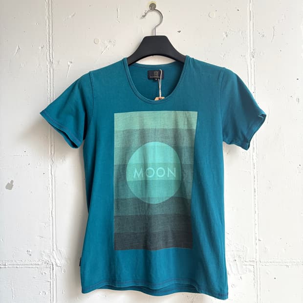 R.NEWBOLD t-shirt