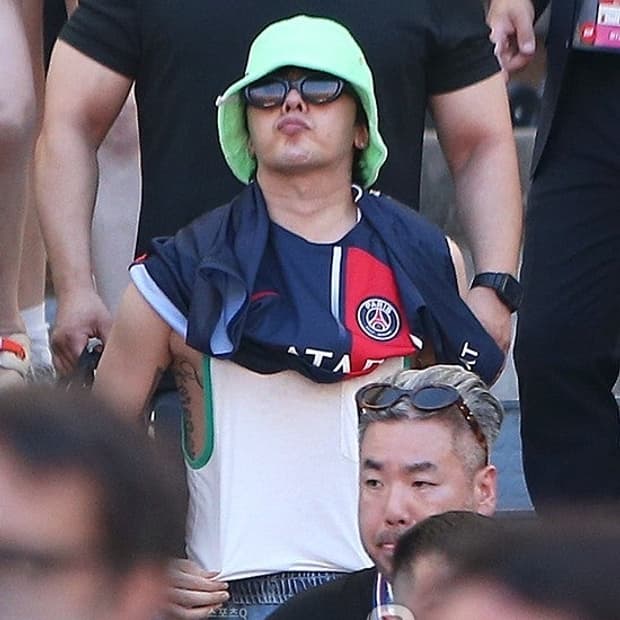 피스마이너스원 버캣햇 팝니다 지디 착용