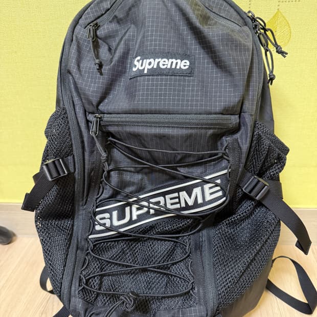 슈프림 백팩 블랙 (23FW)