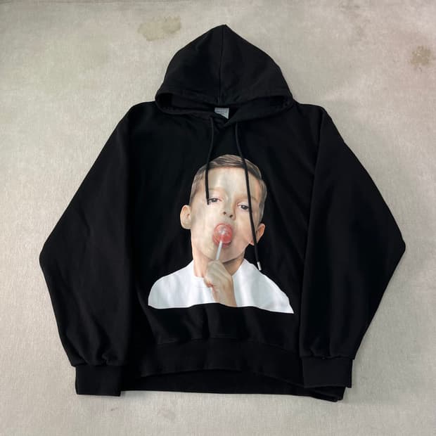 105 아크메드라비 후드티