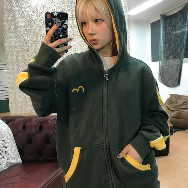 에비수 스트릿 후드집업 