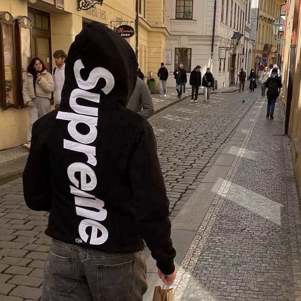 슈프림 사틴 아플리케 후드티 블랙