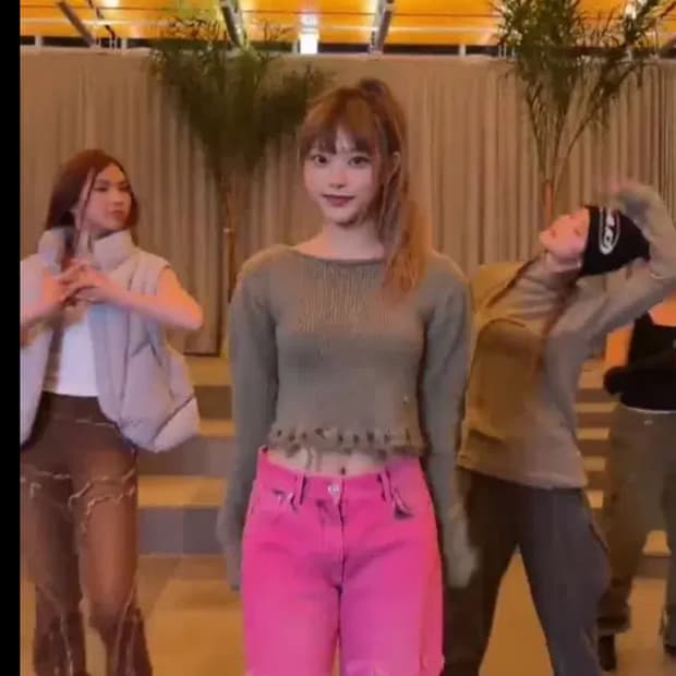 커렌트 DAMAGE CROP KNIT TOP 그런지 크롭 니트 그린