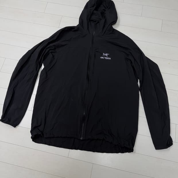 아크테릭스 스쿼미시 XL 사이즈 블랙  상태 9.7/10  하자 뜯김 X