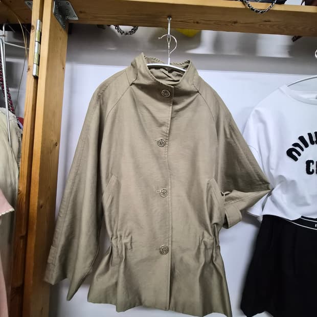 poetic 편집샾 펨플럼 점퍼