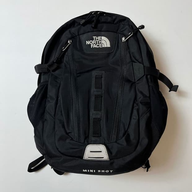 노스페이스 18L 미니샷 로고 시그니처 백팩 Q1342