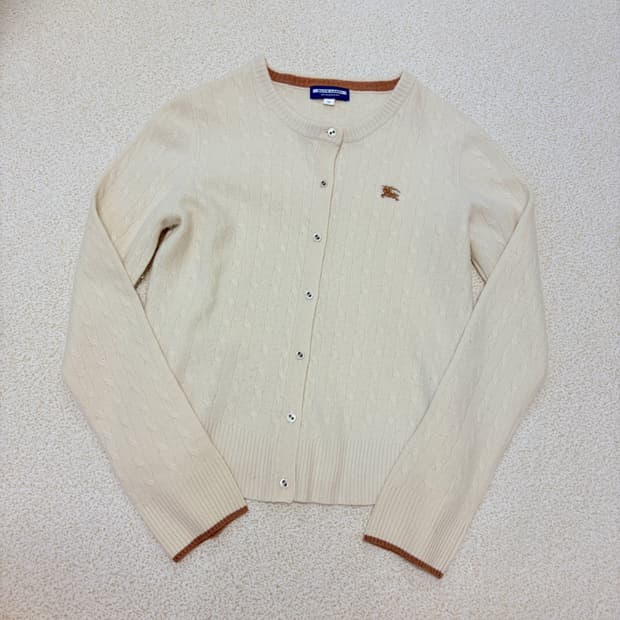 버버리 울 케이블 가디건