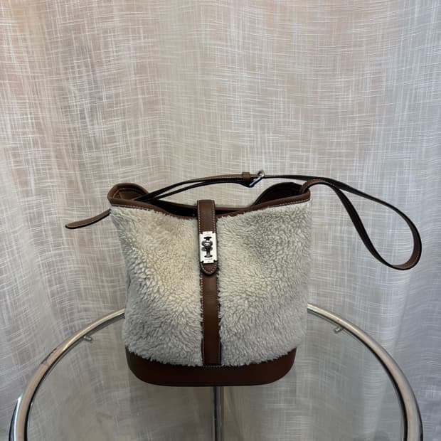 분크 페스토네 퍼 콤비 바스켓백 미듐    