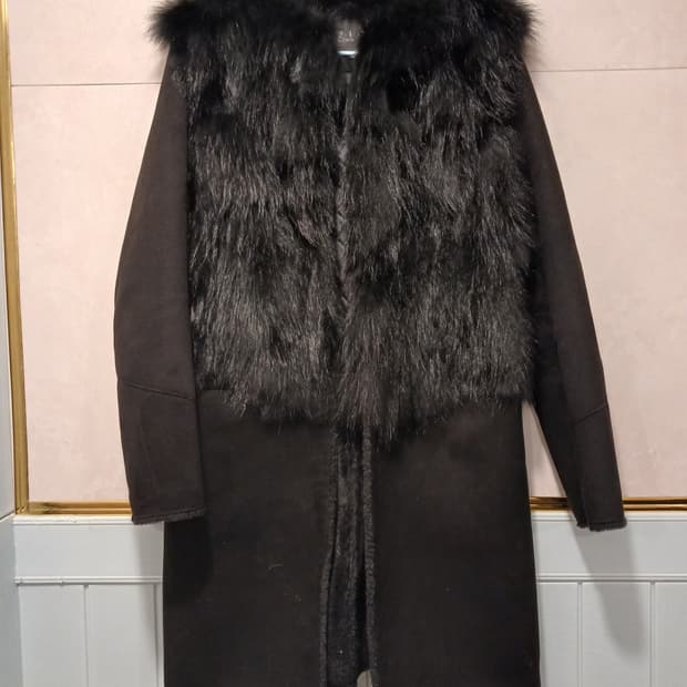 지오송지오 정품 여성 오픈형 퍼 코트 85-91-160 (구 55)사이즈