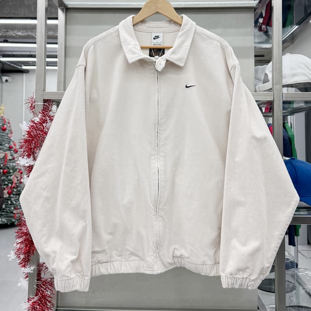 나이키 솔로 스우시 코듀로이 헤링턴 자켓 아이보리