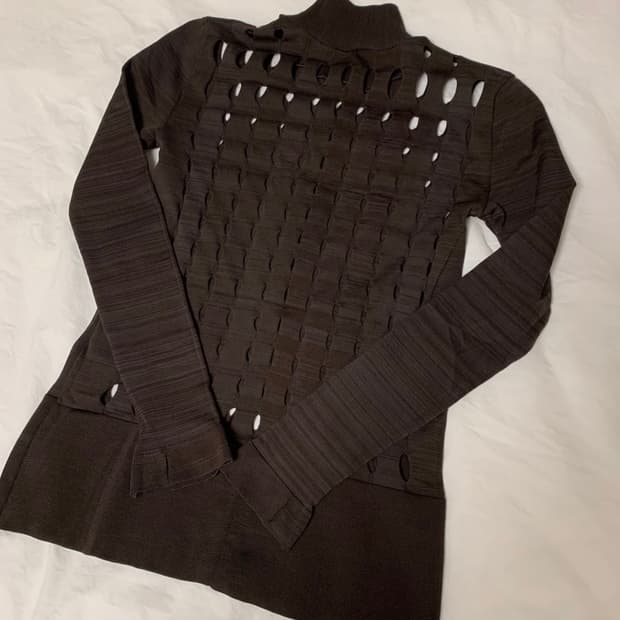 Anne isabella 핑거홀 니트 L