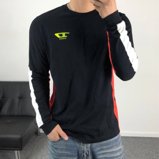 디젤 정품 롱슬리브 신형 D로고 배색