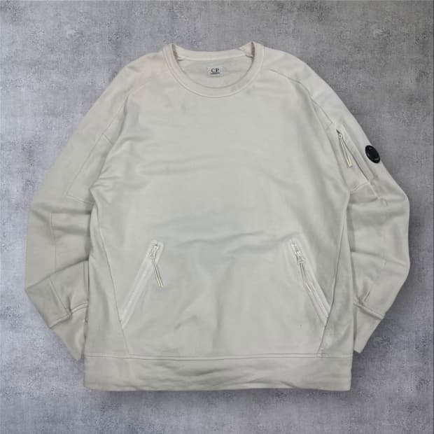 CP컴퍼니 멜란지 컬러 사이드 렌즈 맨투맨