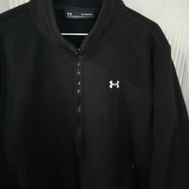 언더아머 플리스자켓 