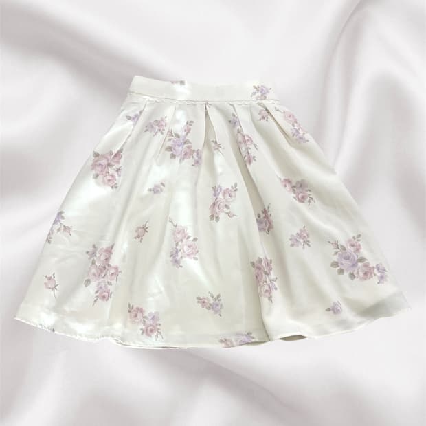 로디스포토 플로럴 화이트 스커트
