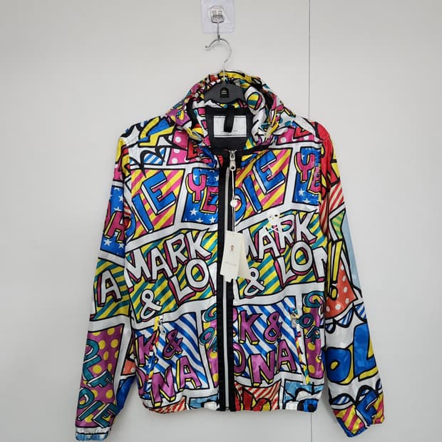 마크앤로나 95 바람막이. 새상품