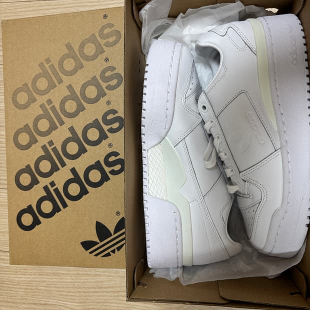 아디다스 포럼 볼드 클라우드 235