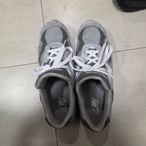 뉴발란스 992그레이 275사이즈