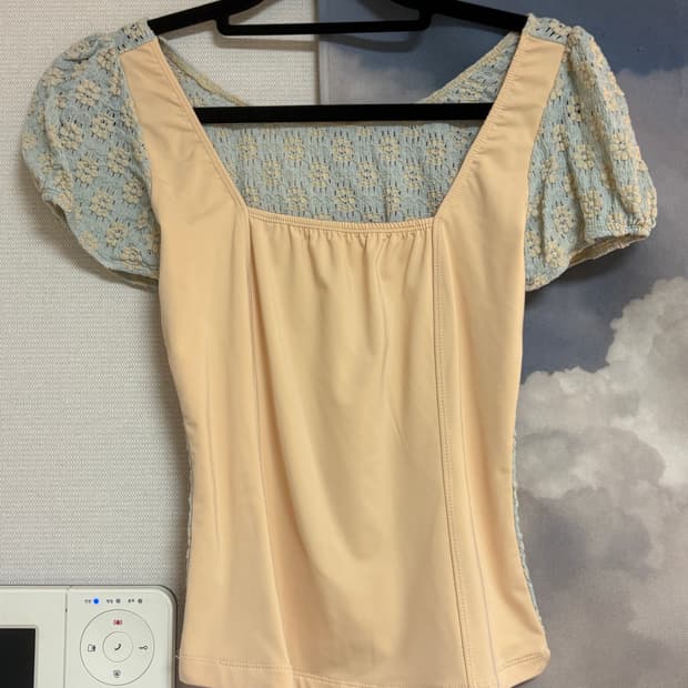 민지에나 minjiena 민트 리버시블 레이스 티셔츠