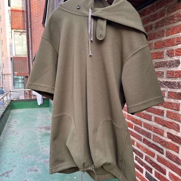 엔지니어드가먼츠 반팔 후드