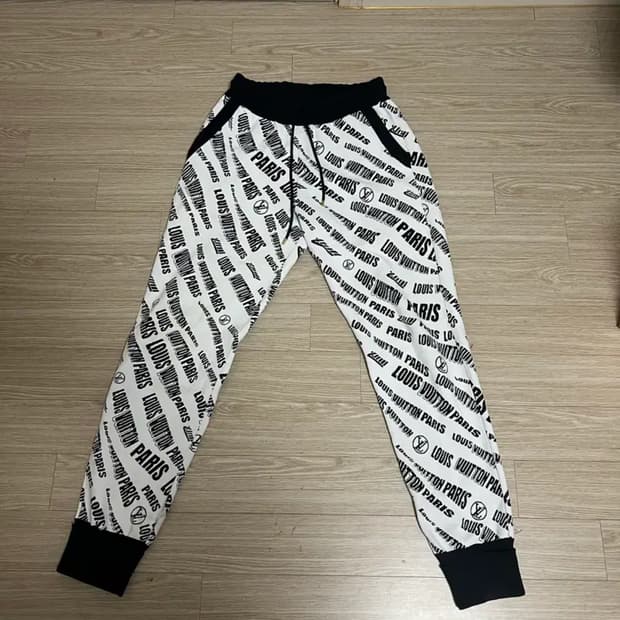 김치녀 홍콩보내는 루이비통 파리 조거팬츠