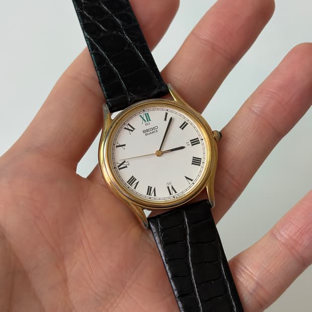 1990s Roman Index Gold Quartz