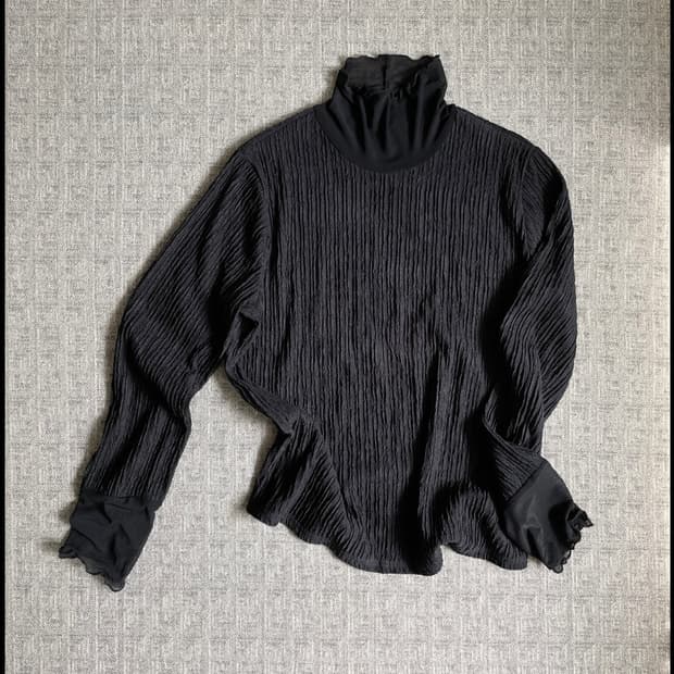 wrinkle layered top