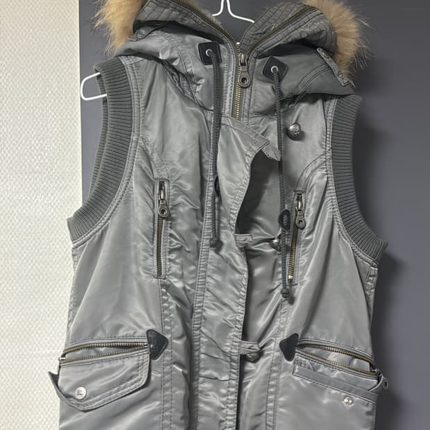 버버리 블랙라벨 조끼