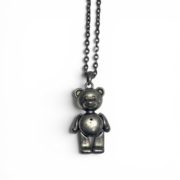 TEDDY PENDANT NECKLACE