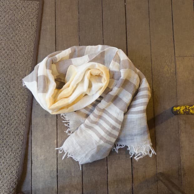 [PROFUOMO] thin cloth viscose muffler