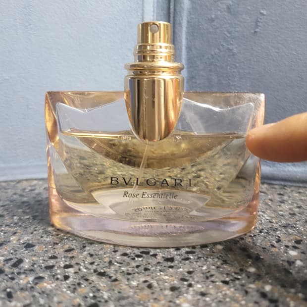 불가리 로즈 에센셜 EDP 50ml 향수 (6)