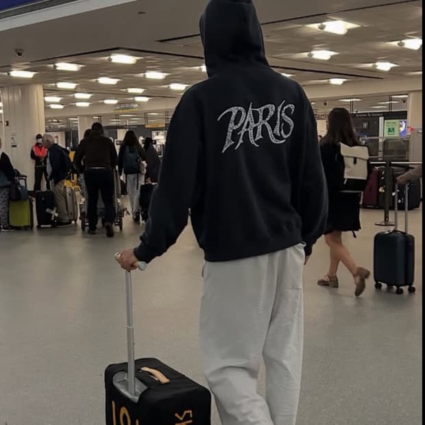 uvu 파리 후드집업 s