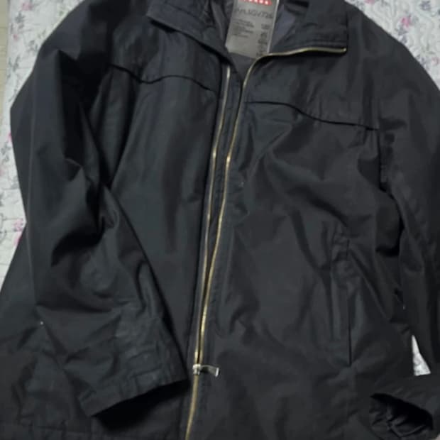 프라다 고어텍스 자켓50