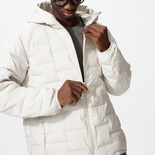 유니클로 퍼프테크 파카 경량패딩 L