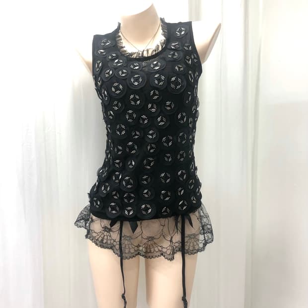 coin patch neck lace sleeveless