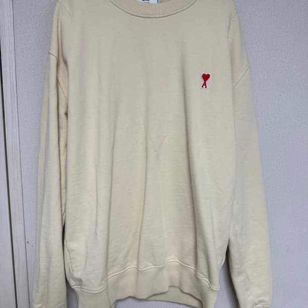 AMI 아미 하트로고 맨투맨 아이보리 110 (국내 XL)