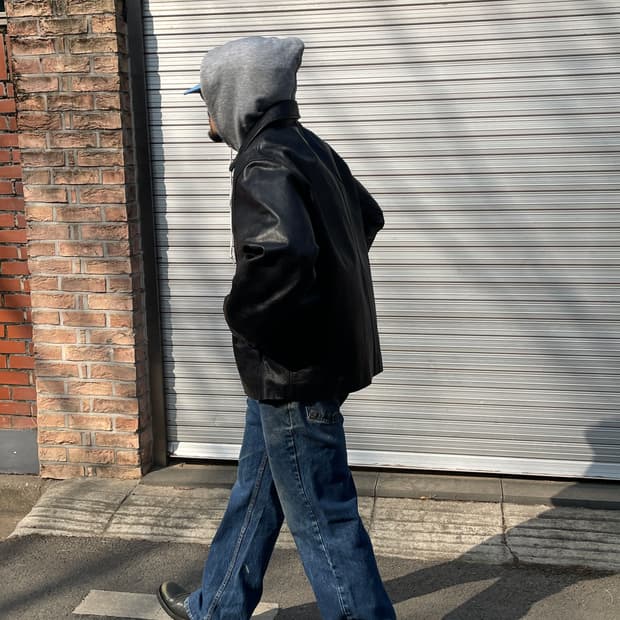  9-00s Old GAP Black Leather Full zip