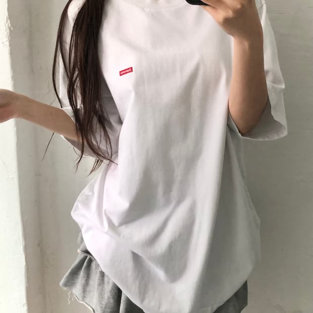 Supreme 슈프림 화이트컬러 박스로고 티셔츠