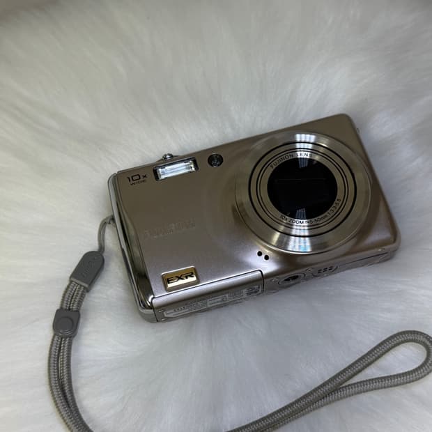 후지필름 파인픽스 f80exr