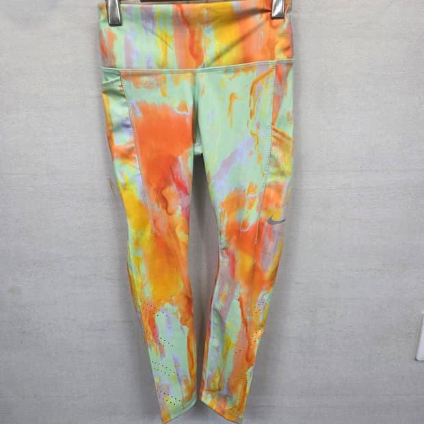 나이키 여성 드라이핏 에픽 럭스 그래픽 타이즈 s