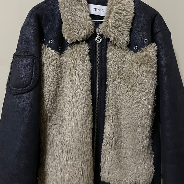 세릭 블랙 무스탕