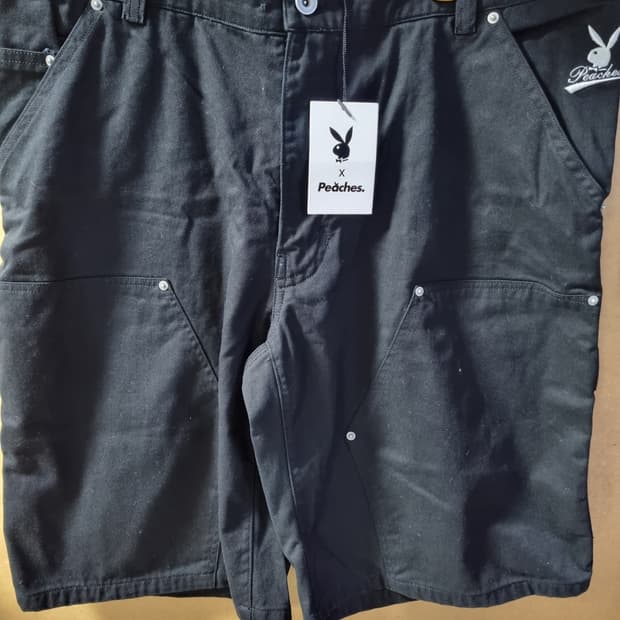 PLAYBOY PEACHES 콜라보 반바지 새상품 