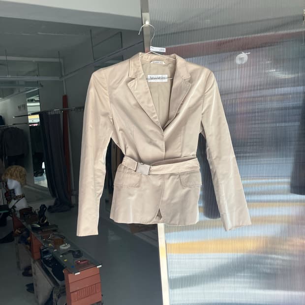 막스마라 벨티드 블레이져 