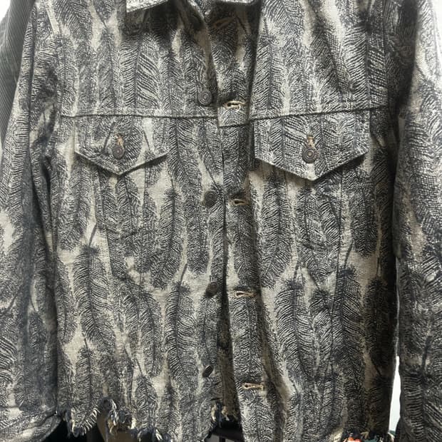 캐피탈 페더 자켓 블랙베이지