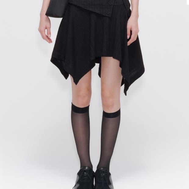 미세키서울 언발란스 미니 스커트 1사이즈